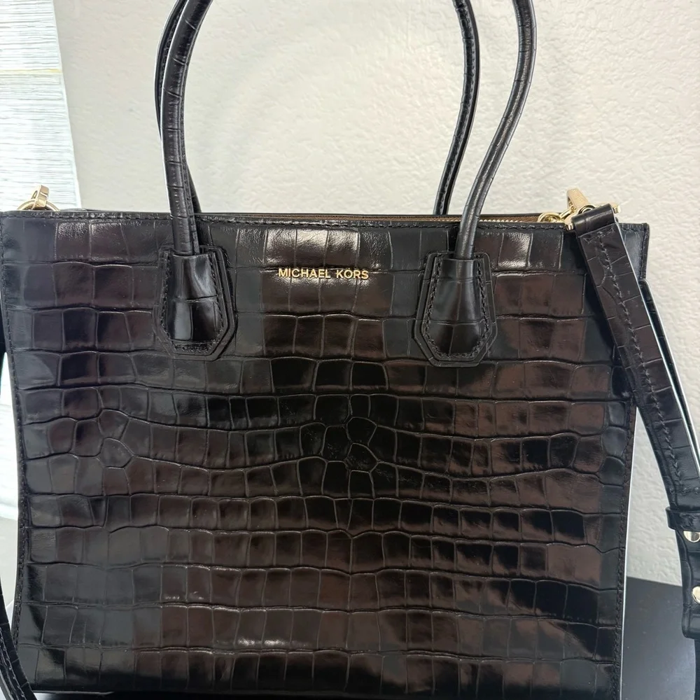 Michael Kors 438 2way Crocodile Embossed Leather Handbag - Picture 2 of 8